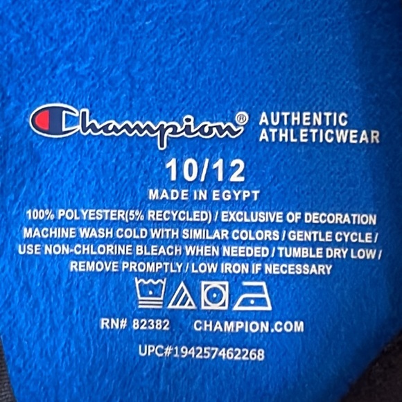 Boy’s Champion sweater hoodie - Picture 2 of 4
